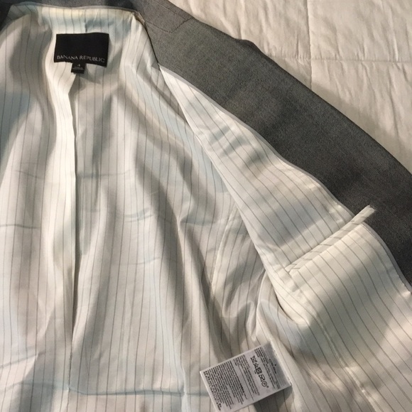 Banana Republic | Grey Blazer (4) - Picture 7 of 8